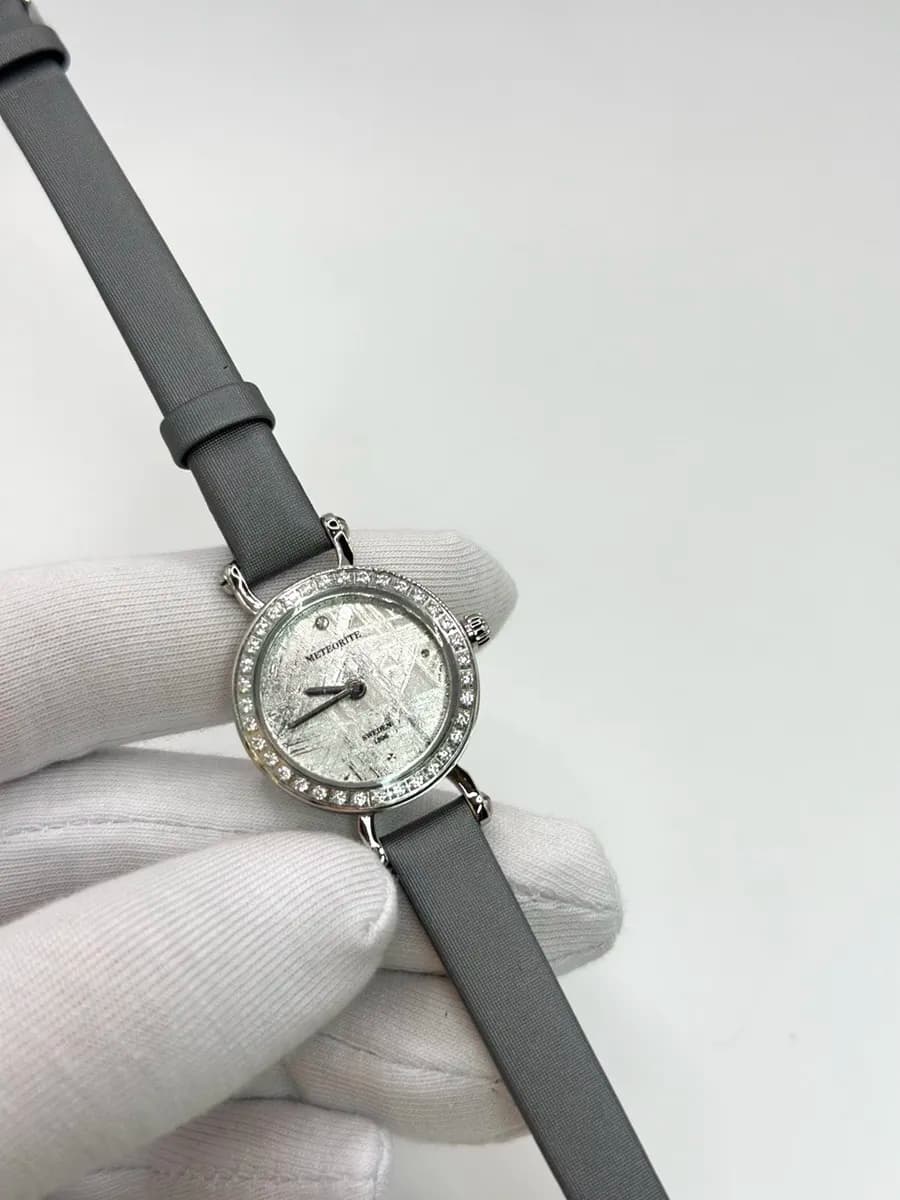 Collector's Watch with Meteorite — photo 2
