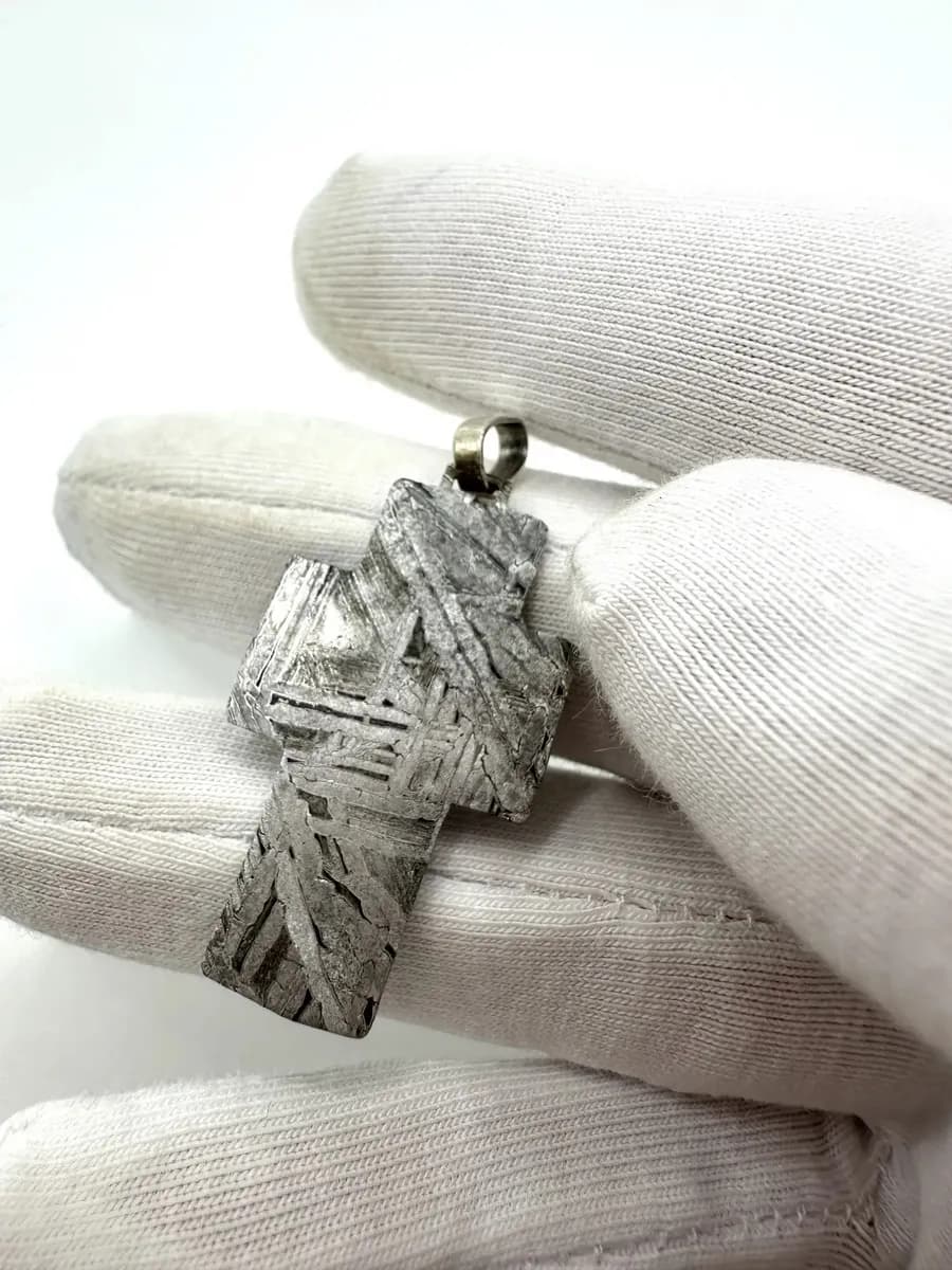 Нательный крест из метеорита — photo 3